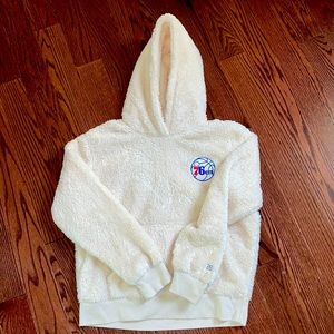 Tailgate 76ers womens small Sherpa hoodie